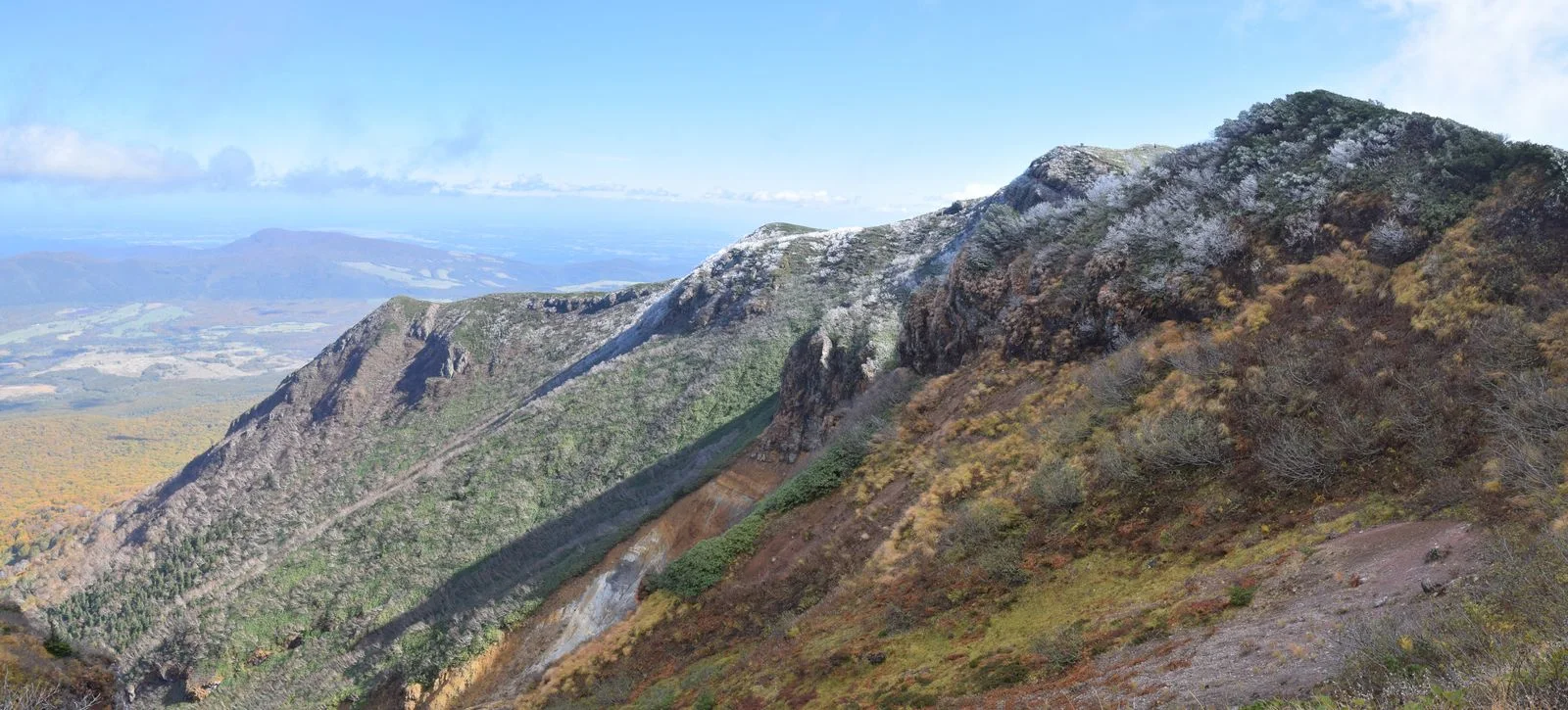 Hakkoda mountain autumn colour bands showing elevation differences in Tohoku