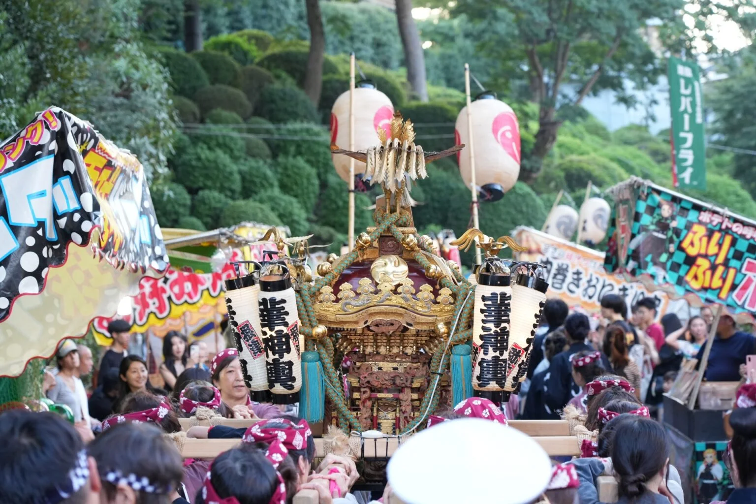 Large mikoshi carried through Nezu Shrine during the annual Reitaisai festival