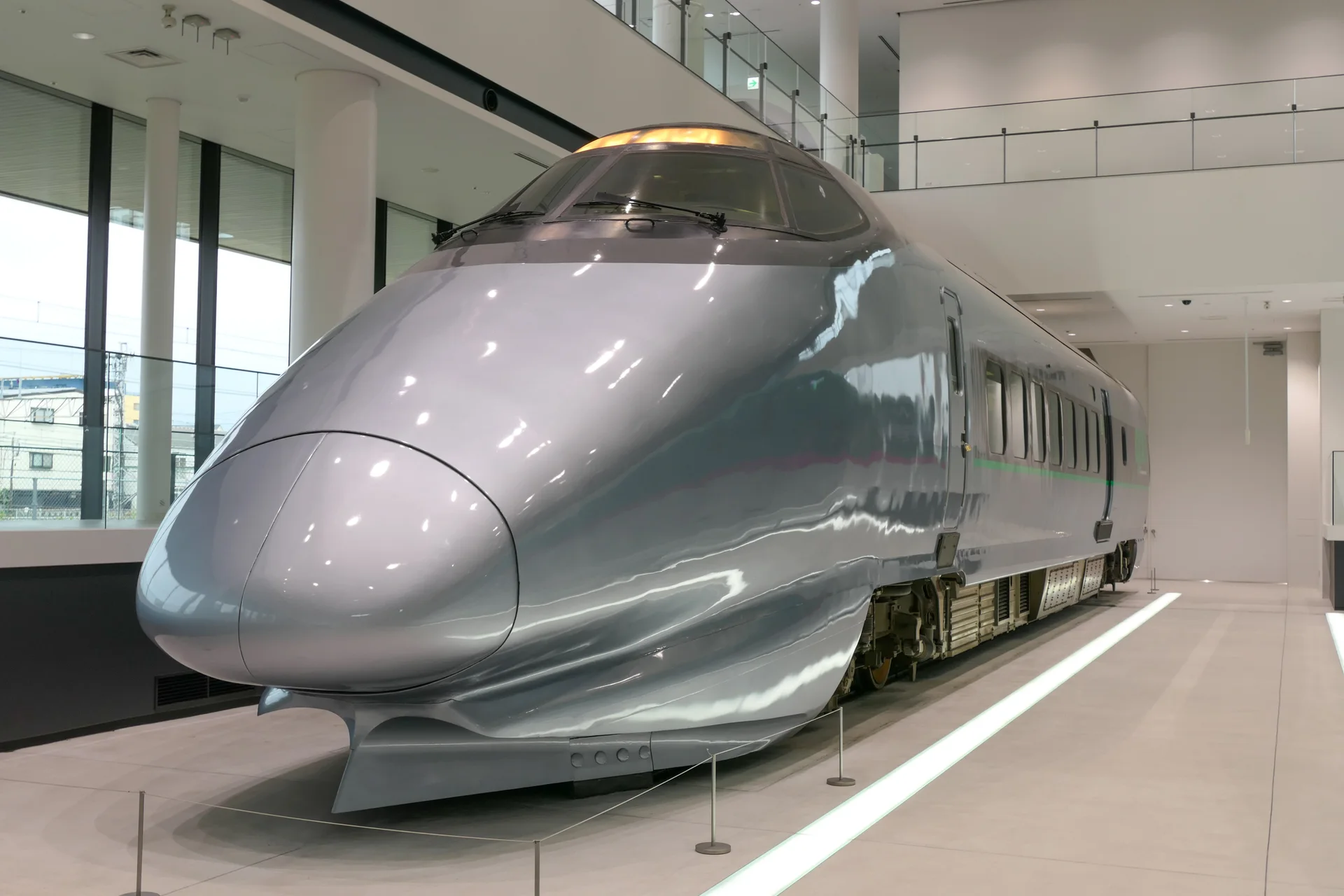 Series 400 Shinkansen vehicle displayed at the Saitama Railway Museum