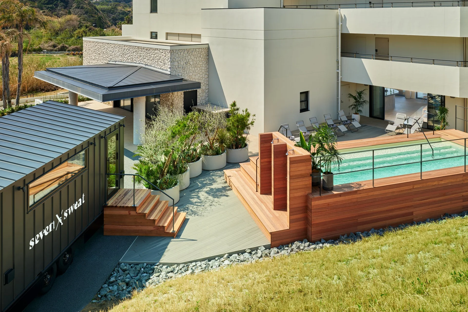 seven x seven Itoshima Sunset Beach Club pool and sauna terrace