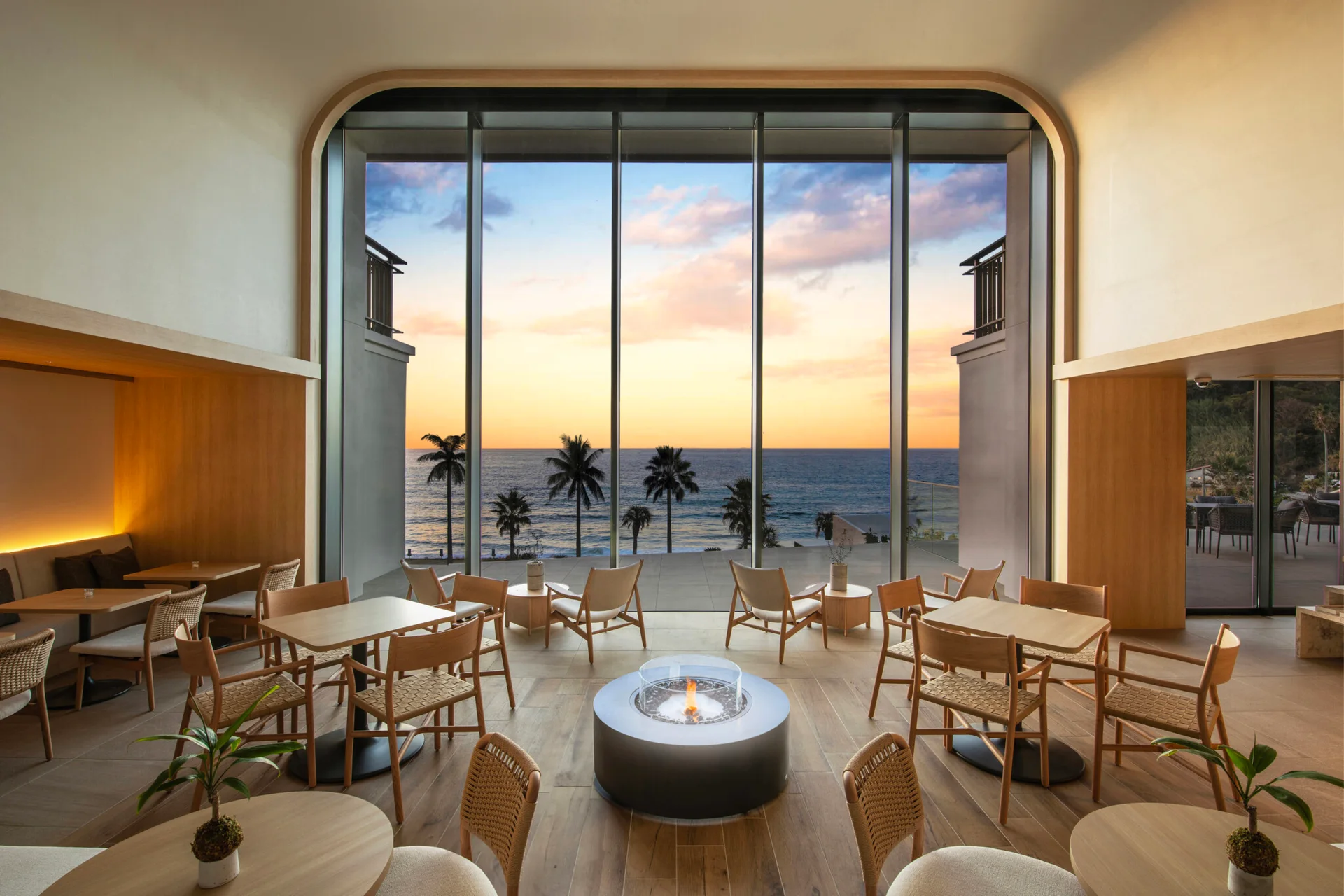seven x seven Itoshima ocean-view lounge with floor-to-ceiling windows