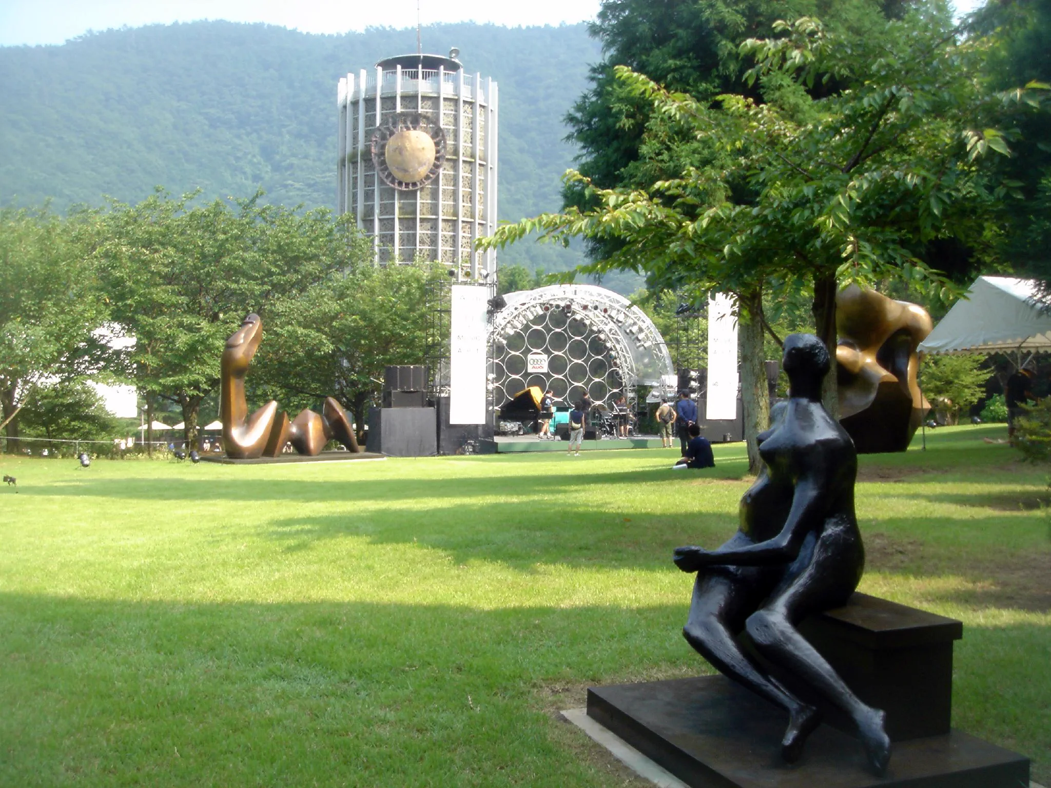 Hakone Open-Air Museum sculpture garden and Symphonic Sculpture tower