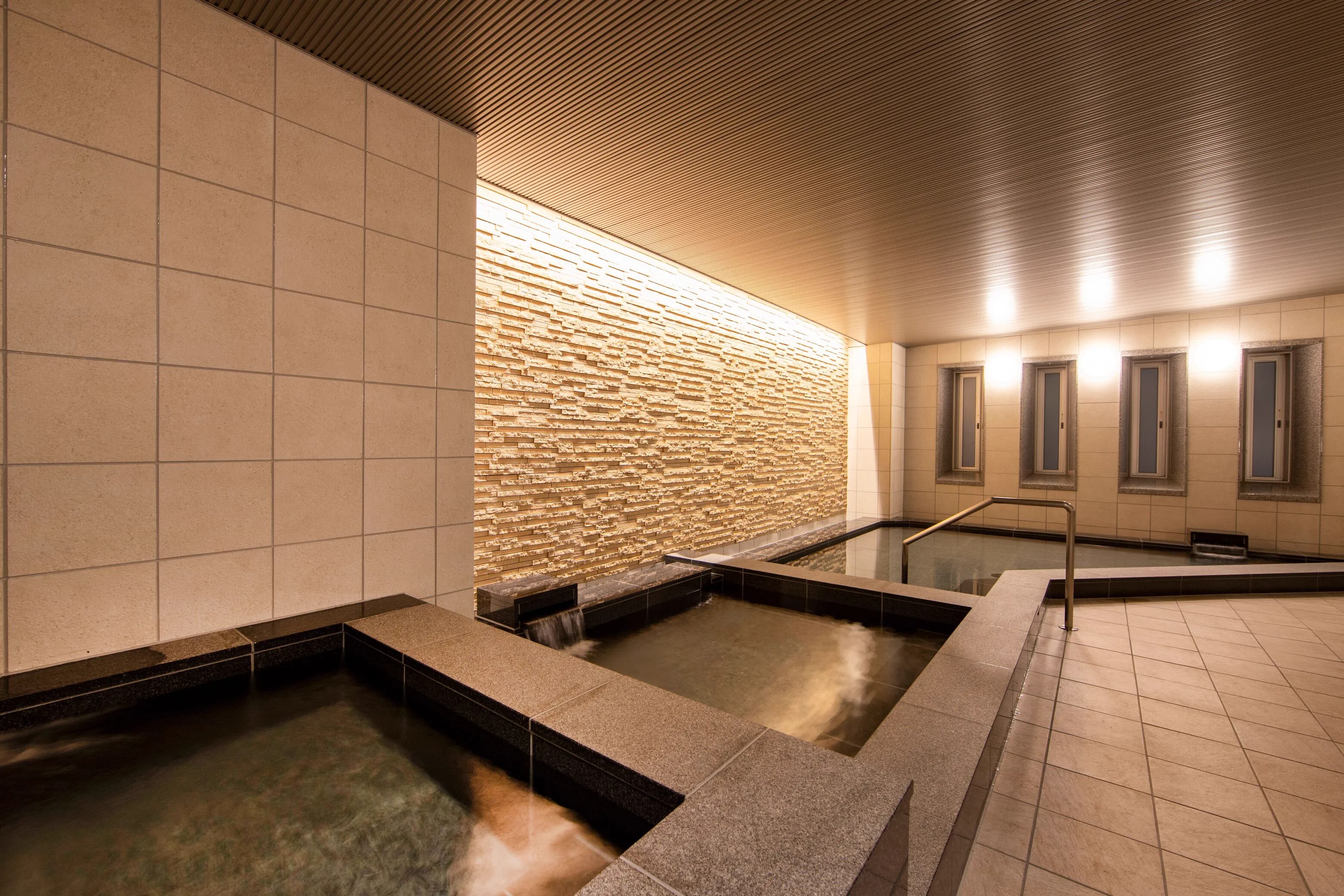 karaksa hotel grande Shin-Osaka Tower men's public bath