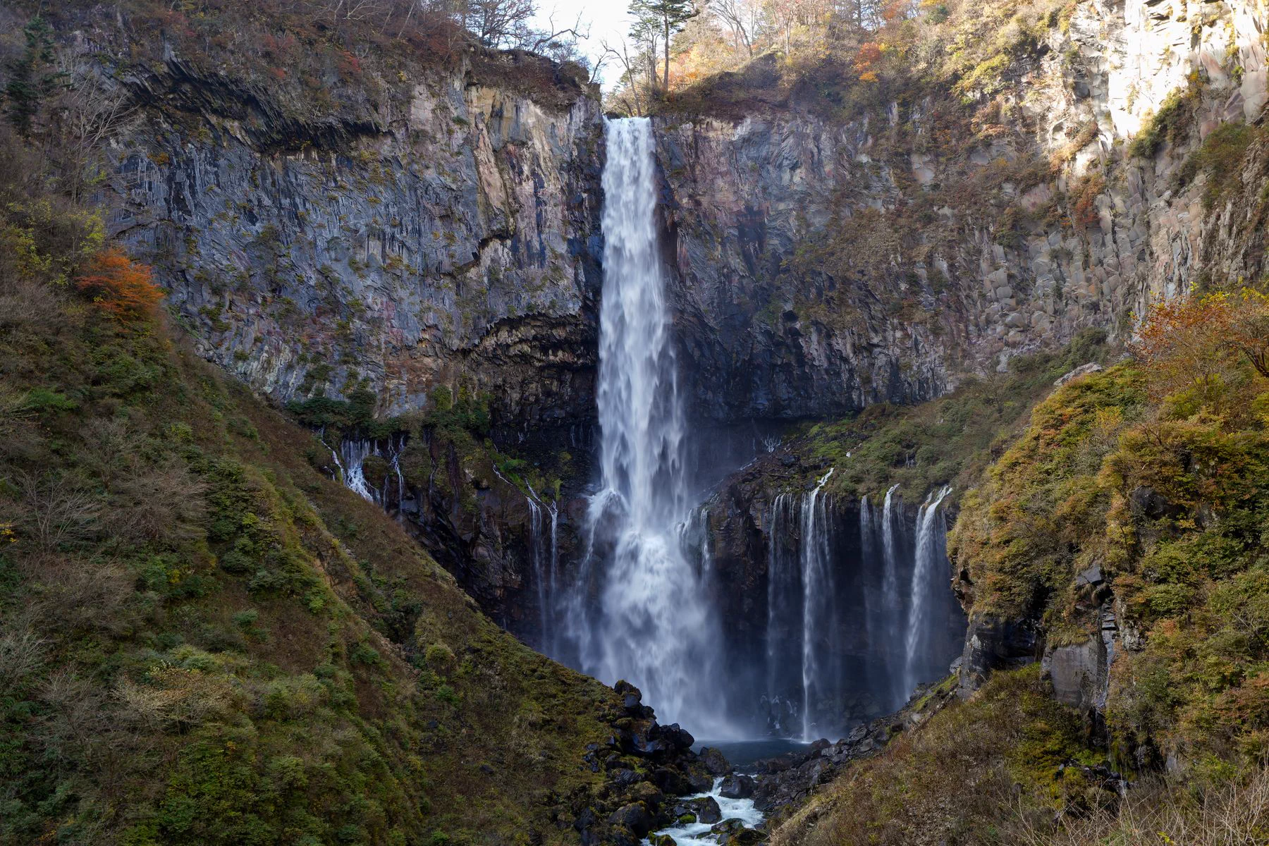 Nikko Autumn Leaves Guide: Foliage Timing from Okunikko to Toshogu — Japan travel guide