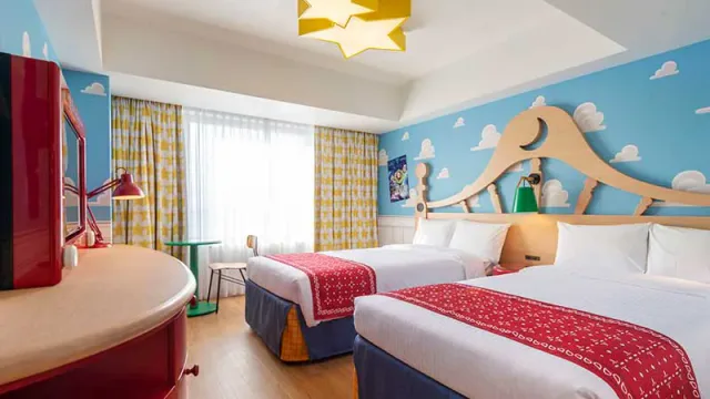 Tokyo Disney Resort Toy Story Hotel standard room with cloud-patterned walls