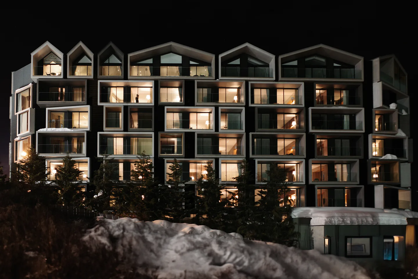 MUWA Niseko apartment for a family or group ski trip budget