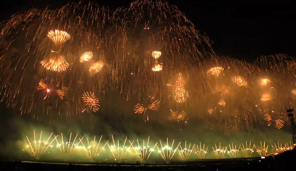 Wide Phoenix display at Nagaoka Fireworks, which appeared on both 2026 nights