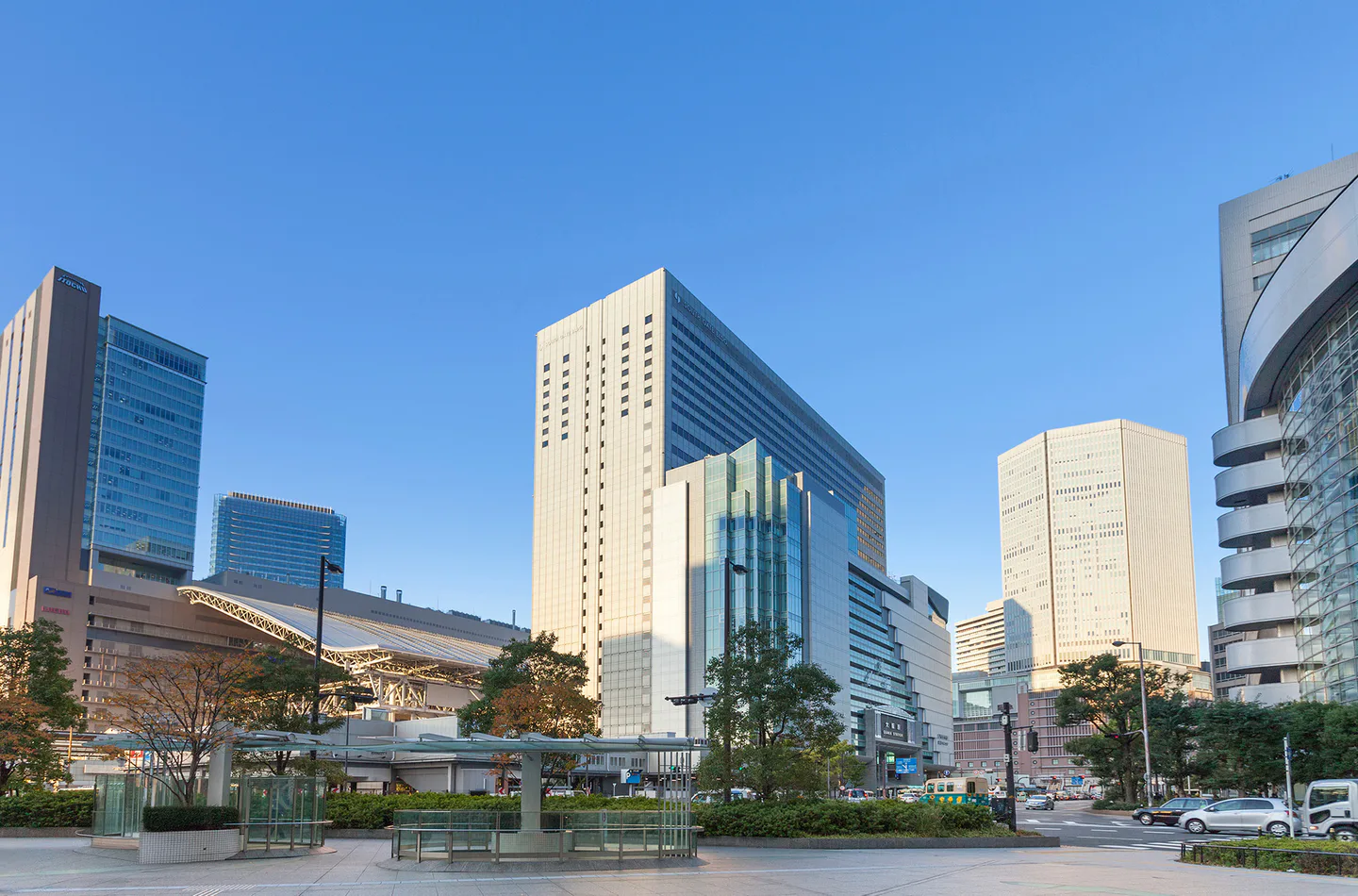 Osaka Station Hotel Comparison: Granvia vs Hankyu RESPIRE vs Intergate — Japan travel guide