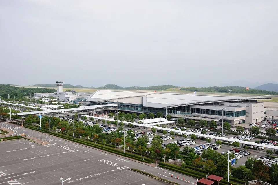 Hiroshima Airport terminal for comparing Hiroshima Airport with Iwakuni Kintaikyo Airport