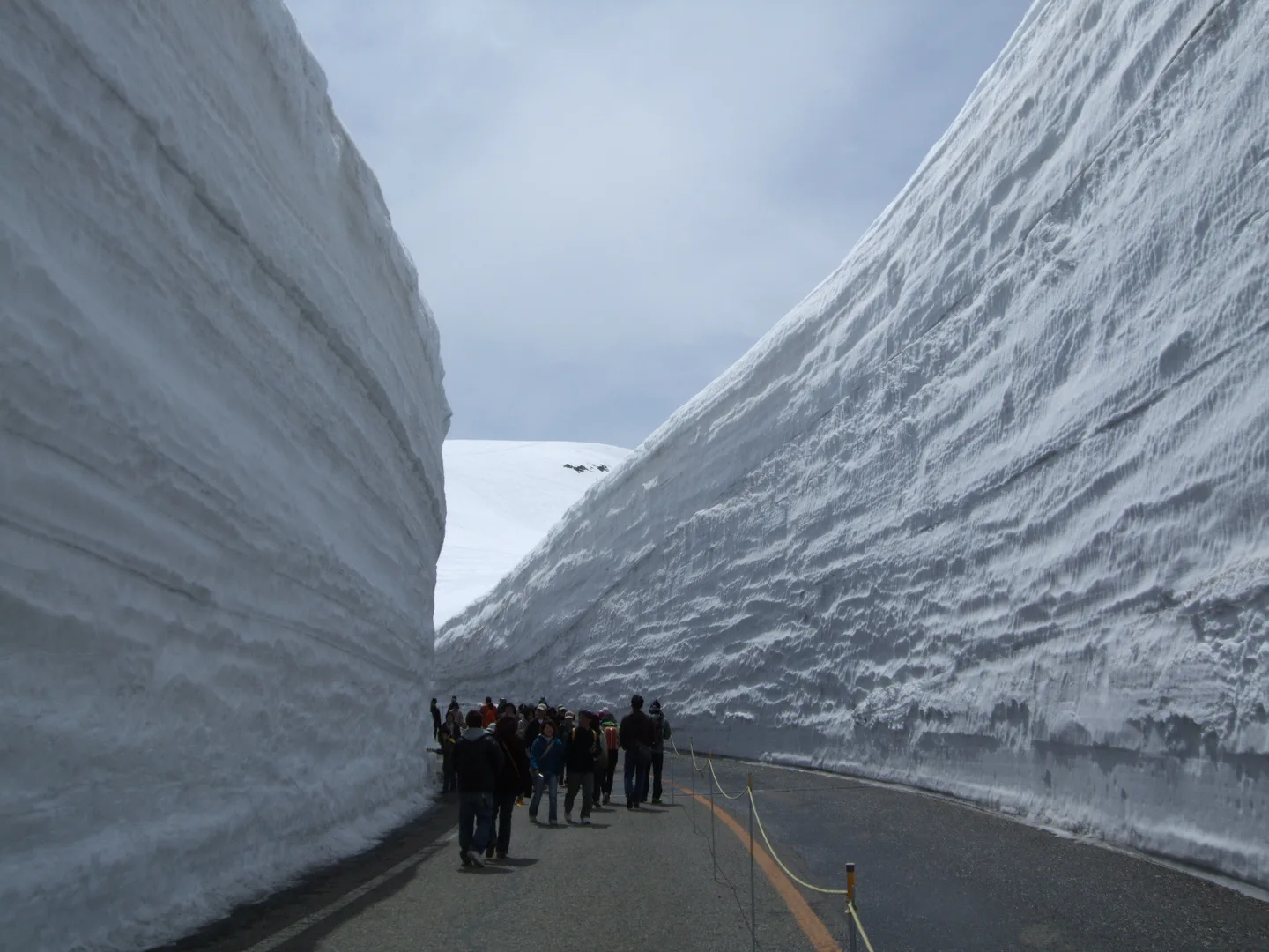 Tateyama Alpine Route transport chain through high mountain terrain