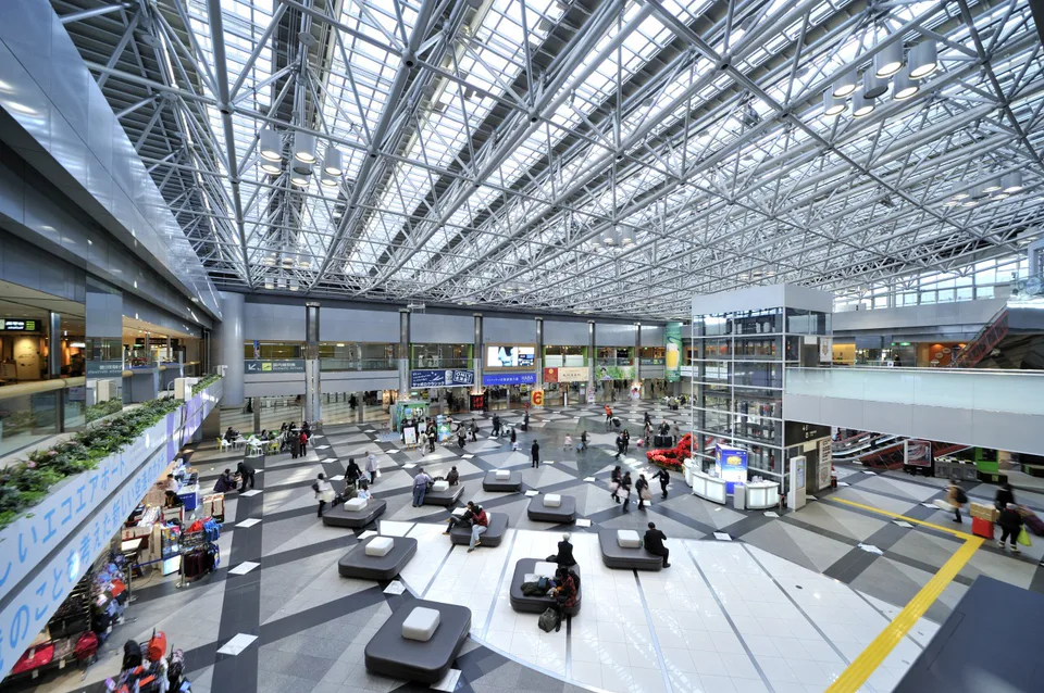 Late Arrival at New Chitose Airport: Airport Hotel, Chitose or Sapporo? — Japan travel guide